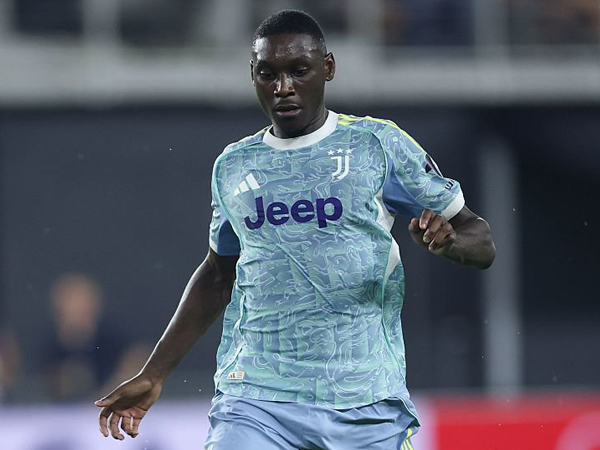 Demi Kembali ke Juventus, Randal Kolo Muani Tolak Newcastle